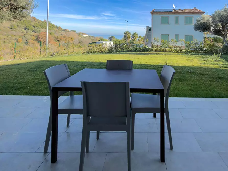 Immagine 41 di Villa in vendita  a Campofilone