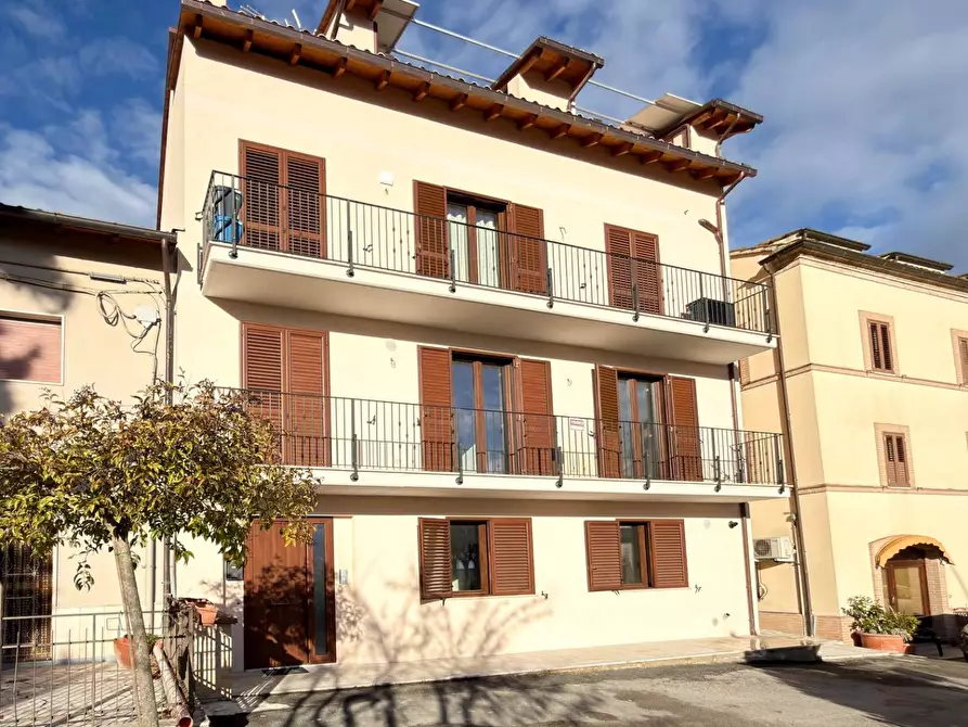 Immagine 1 di Appartamento in vendita  in VIA CICCOLINI 10 a Rotella