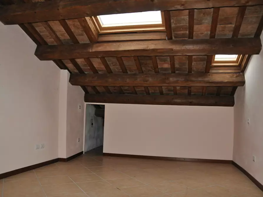 Immagine 8 di Appartamento in vendita  a Comunanza