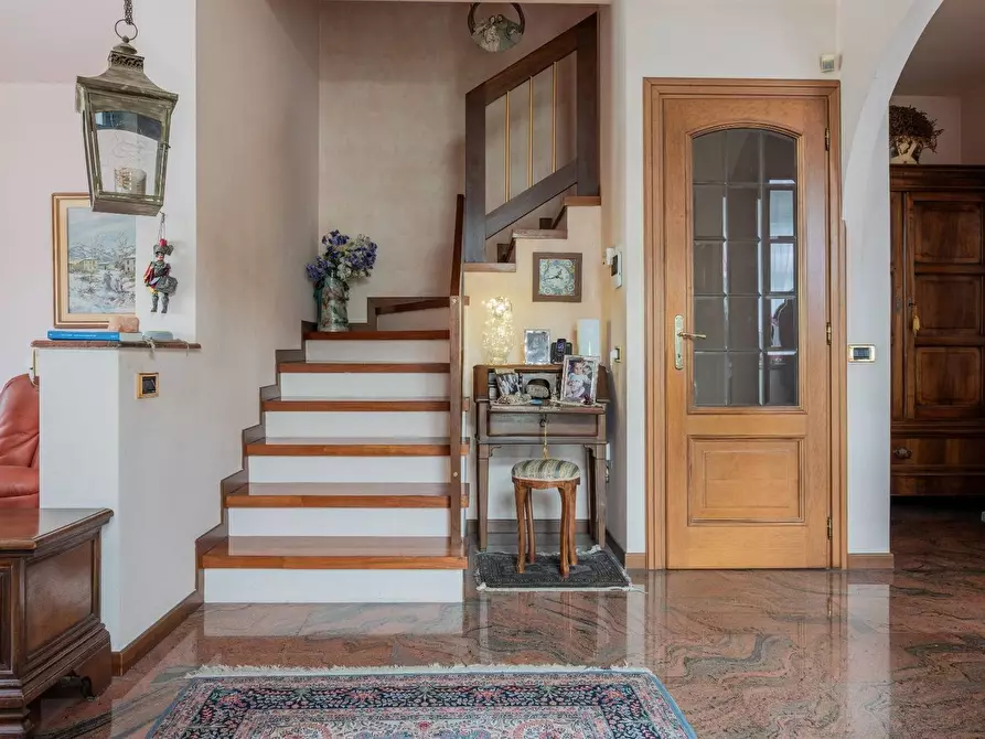 Immagine 4 di Villa in vendita  in Carlo Forlanini 15 a Busto Arsizio