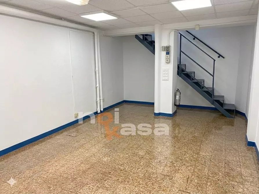 Immagine 6 di Locale commerciale in vendita  in via Marsala 9b a Busto Arsizio