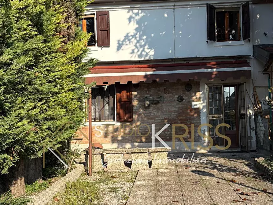 Immagine 1 di Villetta a schiera in vendita  in Via Conca a Ferrara