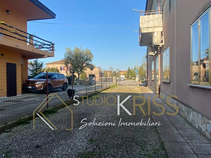 Immagine 15 di Appartamento in vendita  in via ludovico ariosto a Masi Torello