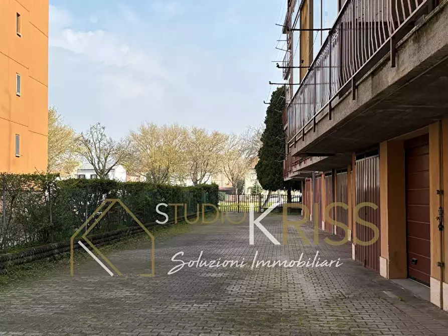 Immagine 13 di Appartamento in vendita  in via fogazzaro a Ferrara