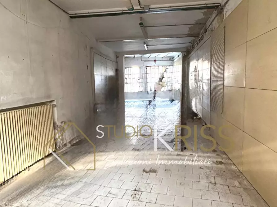 Immagine 1 di Locale commerciale in vendita  in Corso Isonzo a Ferrara