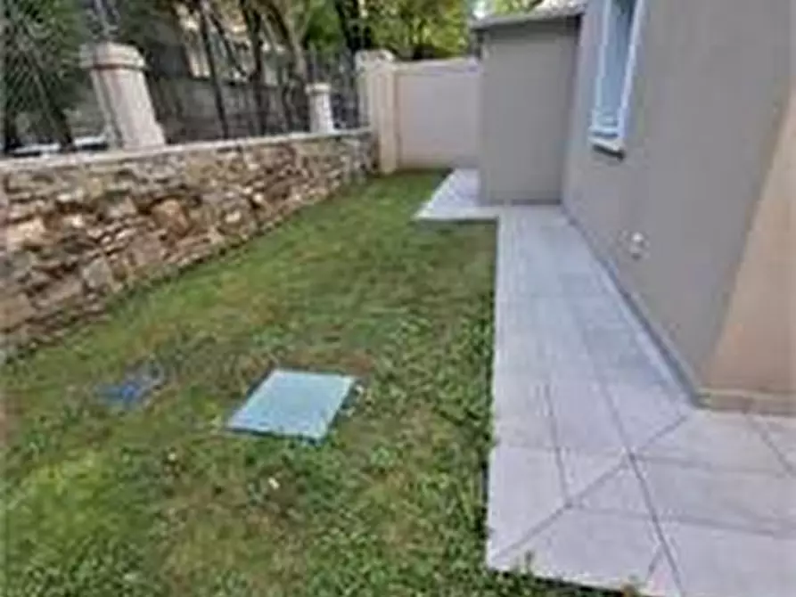 Immagine 1 di Appartamento in vendita  in Via Domenico Rossetti 84 a Trieste