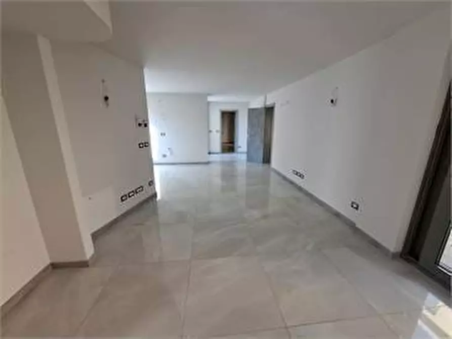 Immagine 2 di Appartamento in vendita  in Via Domenico Rossetti 84 a Trieste