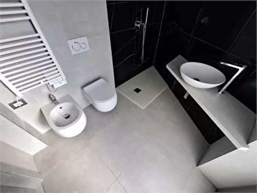 Immagine 5 di Appartamento in vendita  in Via Domenico Rossetti 84 a Trieste