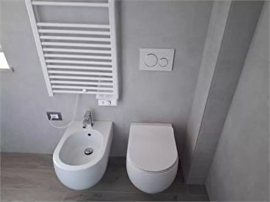 Immagine 6 di Appartamento in vendita  in Via Domenico Rossetti 84 a Trieste