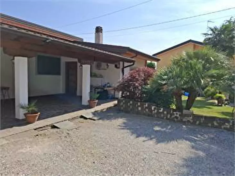 Immagine 14 di Casa indipendente in vendita  in Via Brigata Osoppo a Cormons