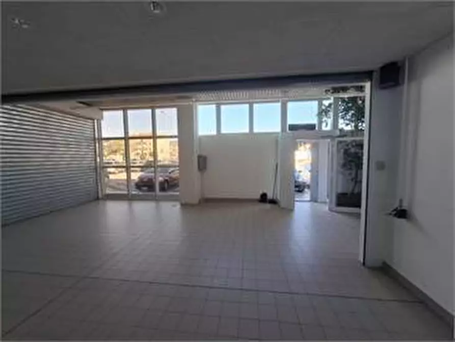 Immagine 1 di Locale commerciale in affitto  in Via Boito a Monfalcone