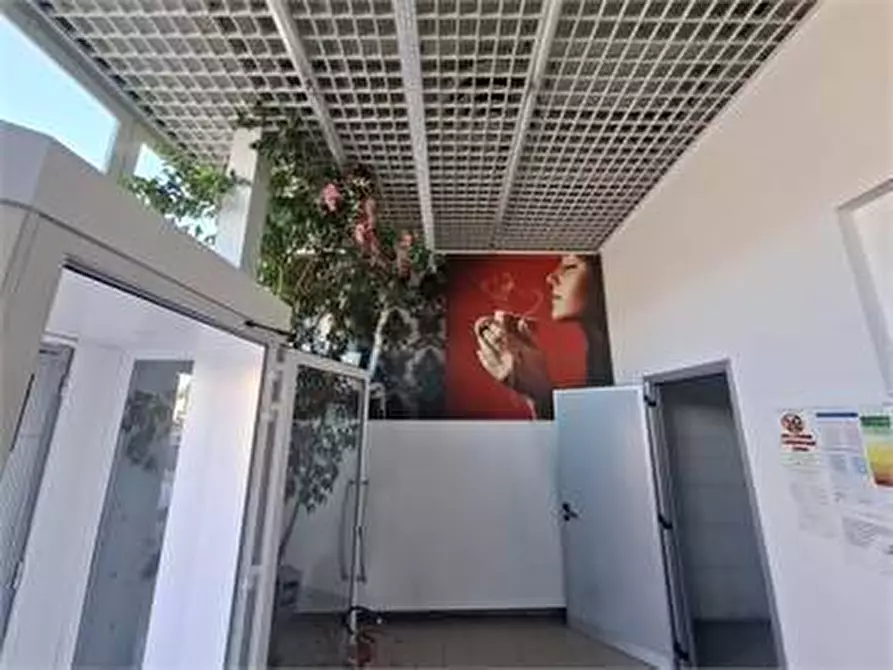 Immagine 2 di Locale commerciale in affitto  in Via Boito a Monfalcone