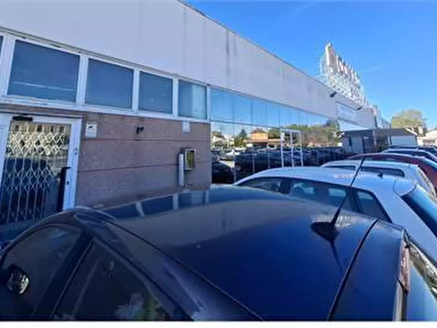 Immagine 8 di Locale commerciale in affitto  in Via Boito a Monfalcone