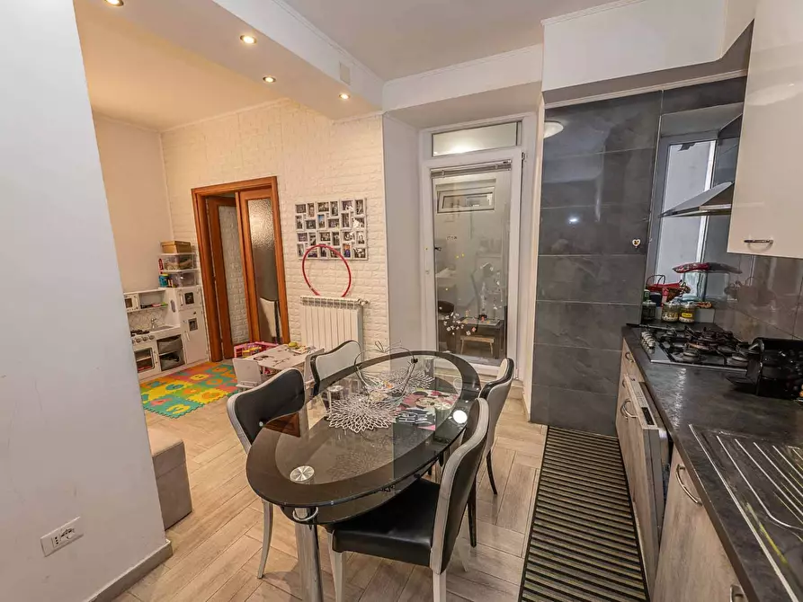 Immagine 5 di Appartamento in vendita  in Via Molino A Vapore 3 a Trieste