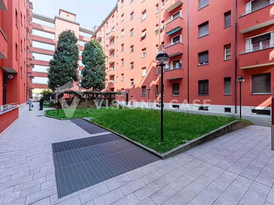 Immagine 21 di Appartamento in vendita  in Via Rho 3 a Milano