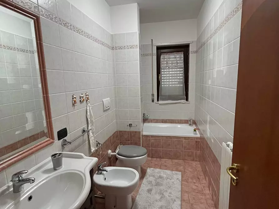 Immagine 10 di Appartamento in affitto  in Via Galeso 347 a Taranto