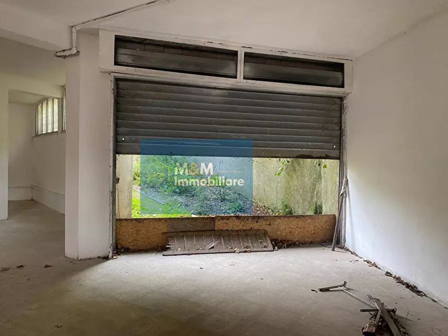 Immagine 3 di Box auto in vendita  in Via Lombardia 104 a Nettuno