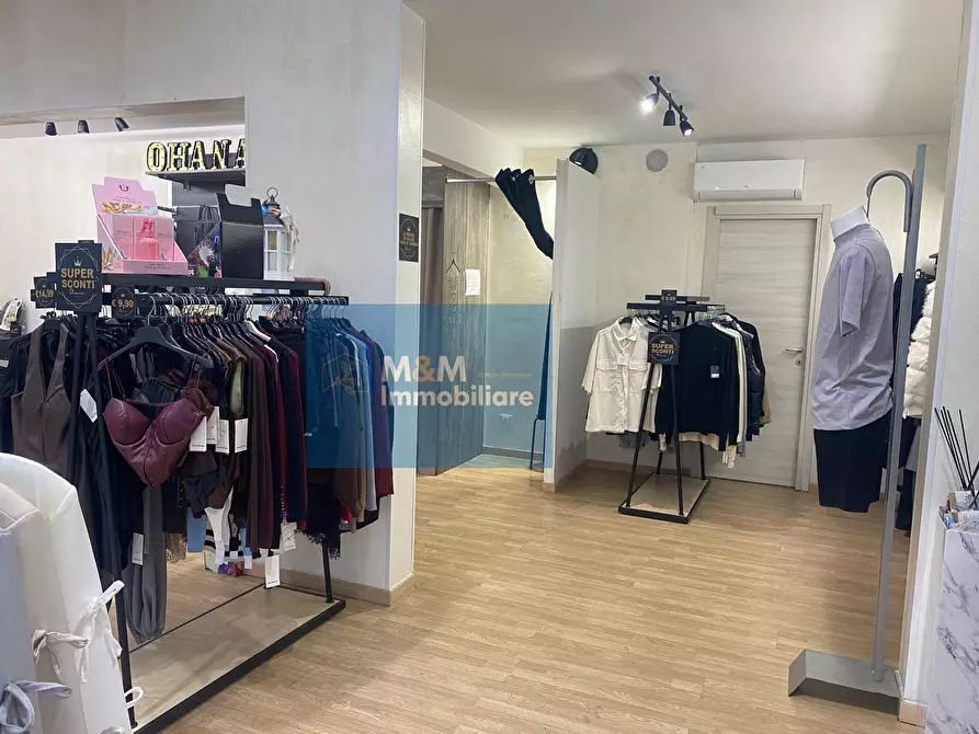 Immagine 6 di Negozio in affitto  in Via Romana 127 a Nettuno