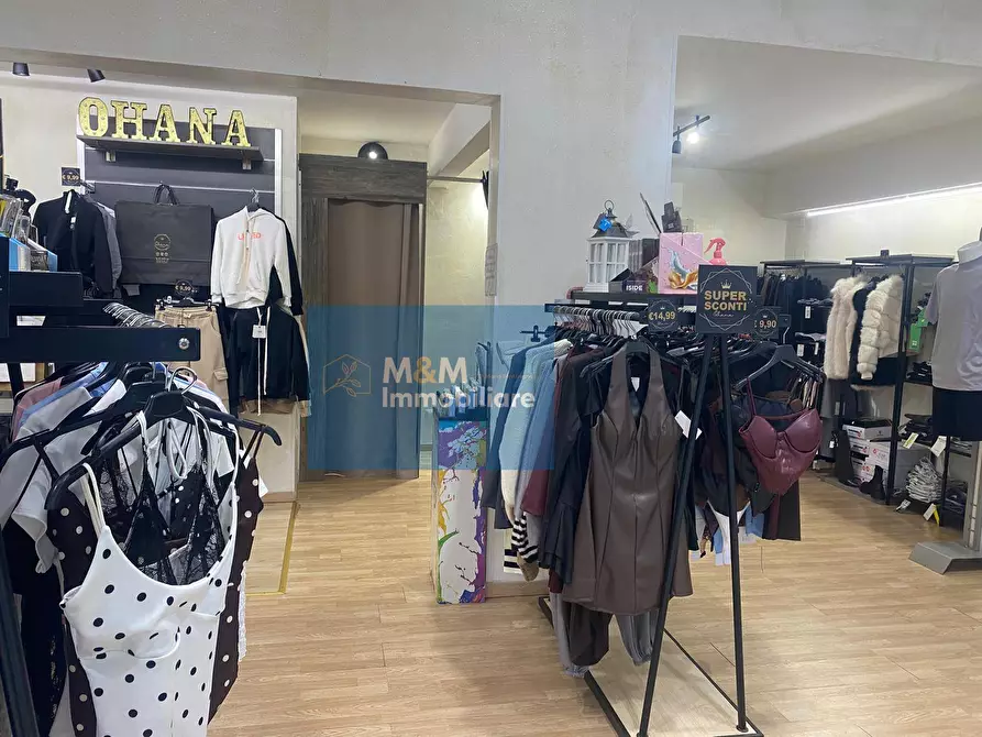Immagine 7 di Negozio in affitto  in Via Romana 127 a Nettuno
