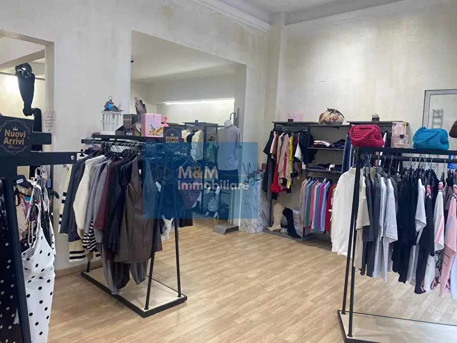 Immagine 8 di Negozio in affitto  in Via Romana 127 a Nettuno