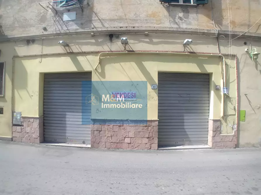 Immagine 21 di Negozio in vendita  a Nettuno