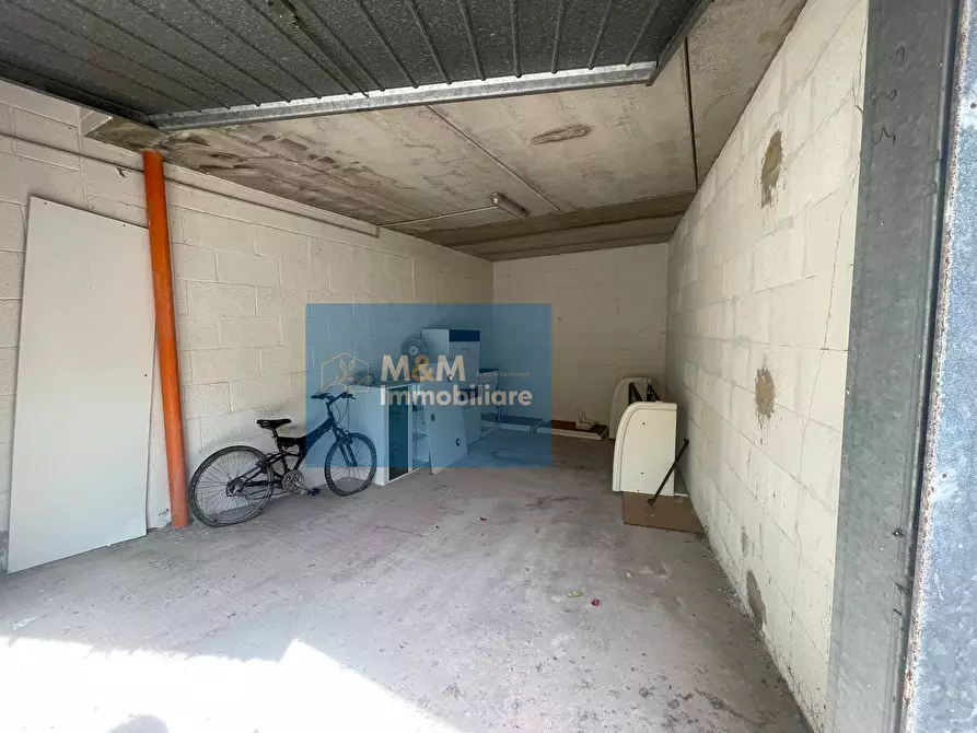 Immagine 4 di Box auto in vendita  in Viale Roma a Anzio