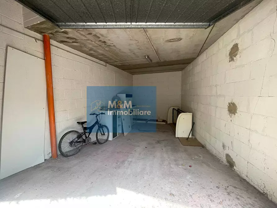 Immagine 1 di Box auto in vendita  in Viale Roma a Anzio