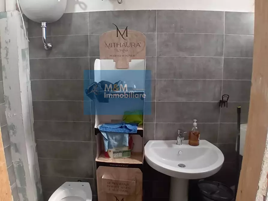 Immagine 11 di Negozio in affitto  in Via Romana 127 a Nettuno