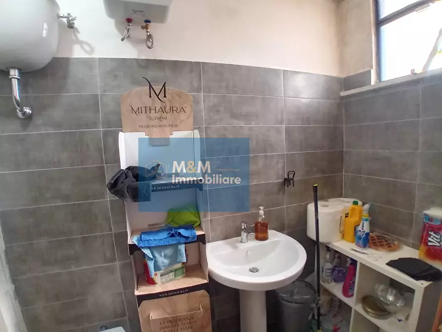 Immagine 15 di Negozio in affitto  in Via Romana 127 a Nettuno