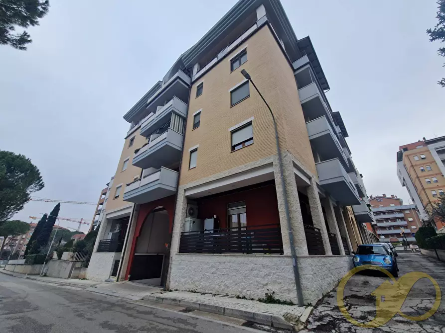 Immagine 1 di Appartamento in vendita  in Via F. Brancadori a Tolentino