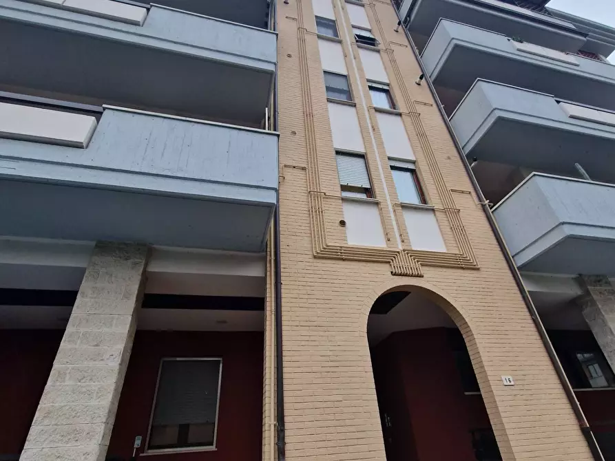 Immagine 2 di Appartamento in vendita  in Via F. Brancadori a Tolentino