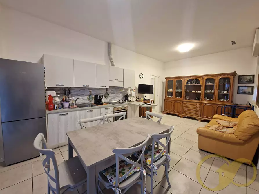 Immagine 7 di Appartamento in vendita  in Via F. Brancadori a Tolentino