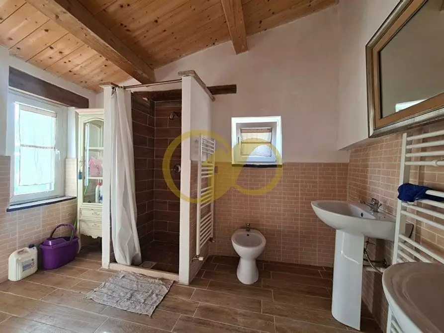 Immagine 13 di Casa indipendente in vendita  in morico a San Ginesio