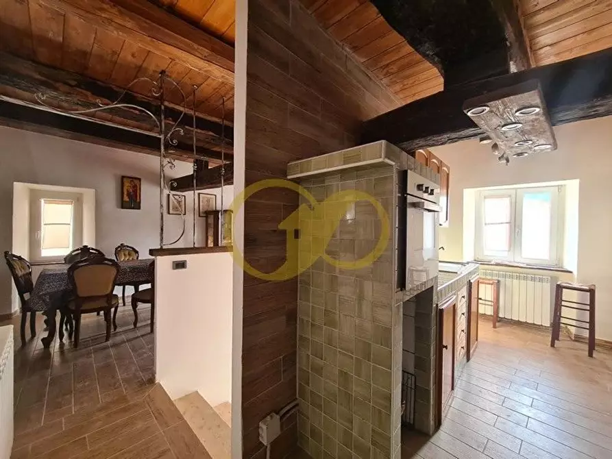 Immagine 14 di Casa indipendente in vendita  in morico a San Ginesio