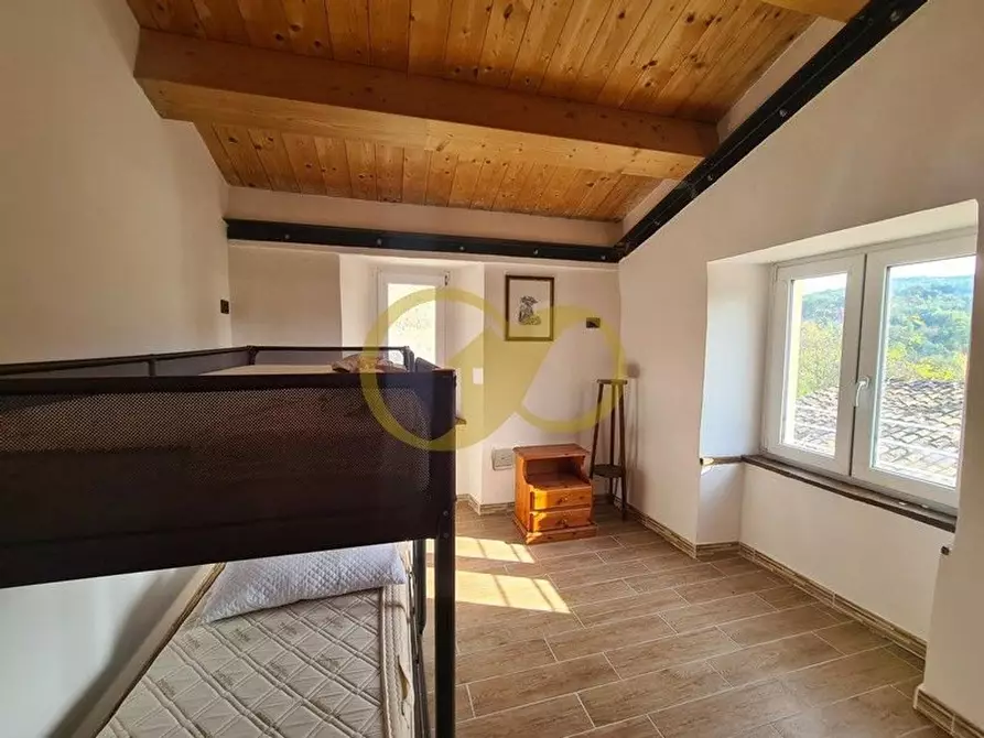 Immagine 15 di Casa indipendente in vendita  in morico a San Ginesio