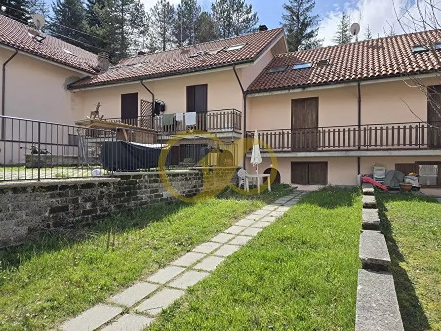 Immagine 1 di Villetta a schiera in vendita  in Madonna Sasso Bianco 15 a Acquacanina