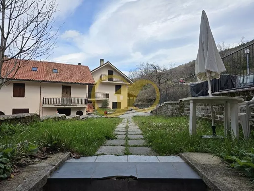 Immagine 3 di Villetta a schiera in vendita  in Madonna Sasso Bianco 15 a Acquacanina