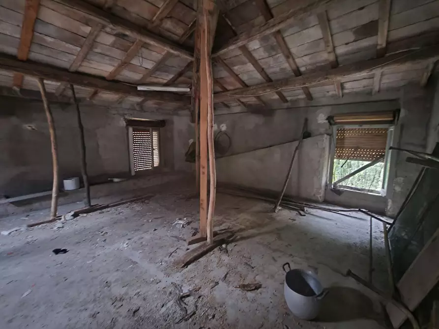 Immagine 11 di Casa indipendente in vendita  in Sasso marozzo a Belforte Del Chienti