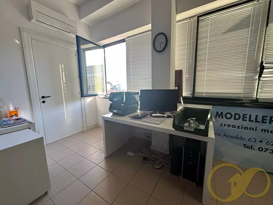 Immagine 20 di Capannone industriale in vendita  in Vincenzo Breda a Civitanova Marche