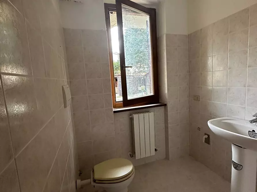 Immagine 15 di Casa semindipendente in vendita  in Brilli a Sarnano