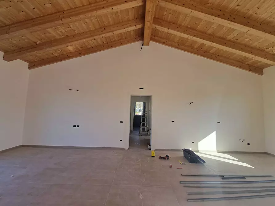 Immagine 3 di Casa semindipendente in vendita  in Collina 14 a Tolentino