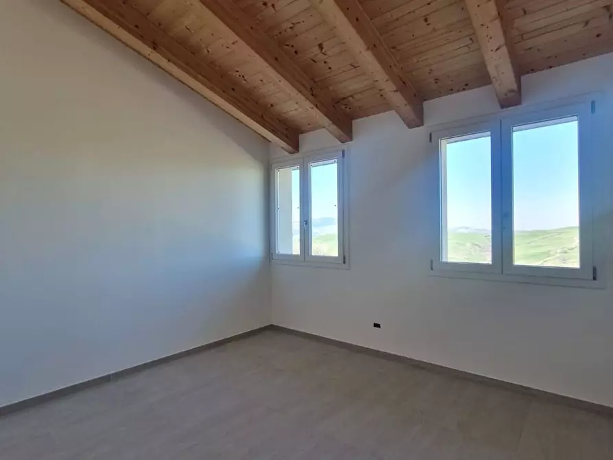 Immagine 7 di Casa semindipendente in vendita  in Collina 14 a Tolentino