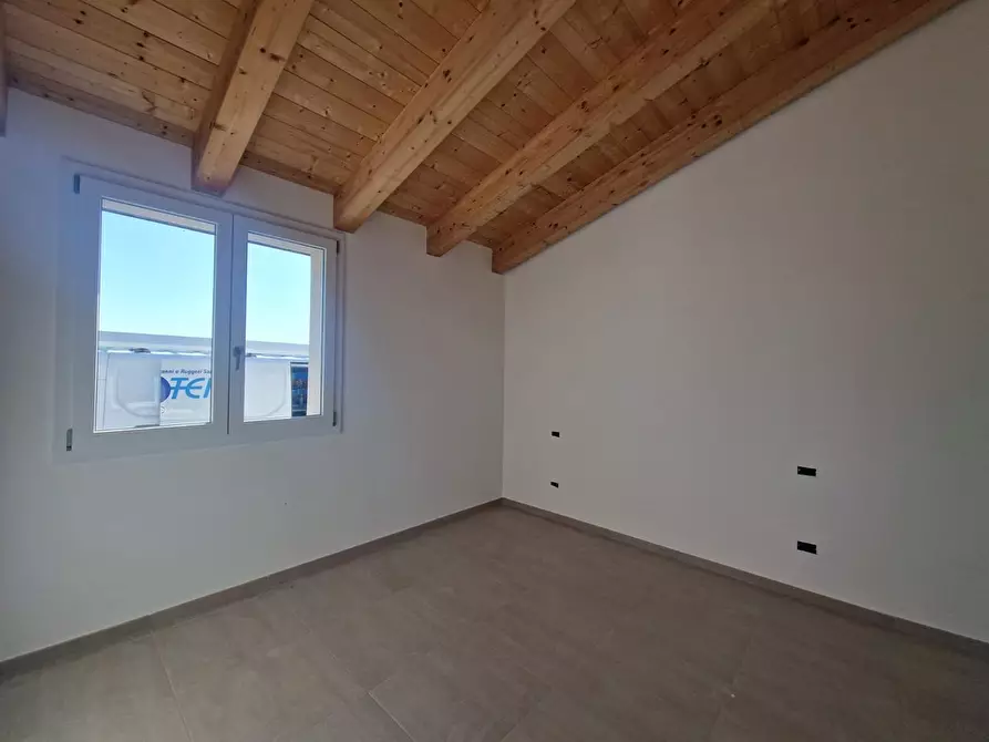 Immagine 8 di Casa semindipendente in vendita  in Collina 14 a Tolentino