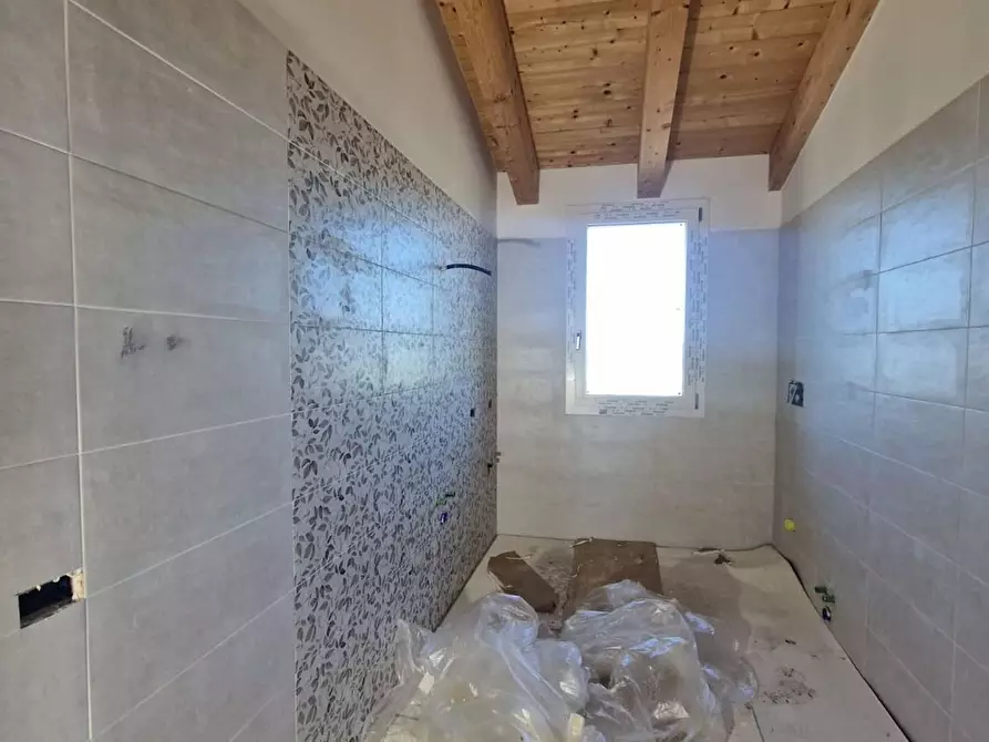 Immagine 12 di Casa semindipendente in vendita  in Collina 14 a Tolentino