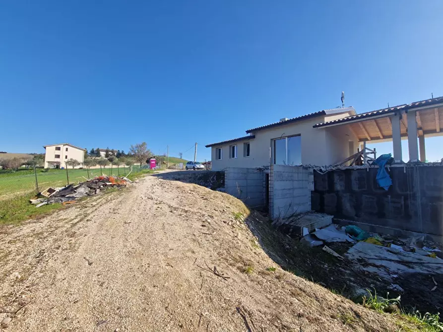 Immagine 19 di Casa semindipendente in vendita  in Collina 14 a Tolentino