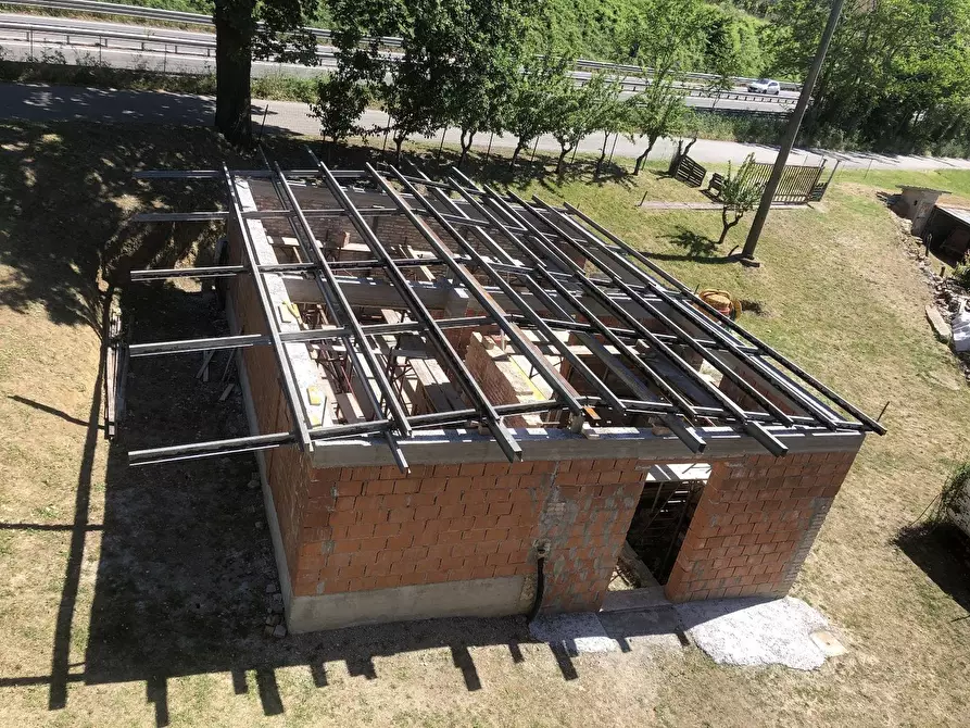 Immagine 10 di Casa semindipendente in vendita  in Ributino 17 a Tolentino