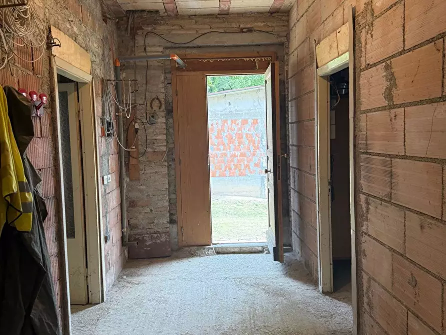 Immagine 17 di Casa semindipendente in vendita  in Ributino 17 a Tolentino