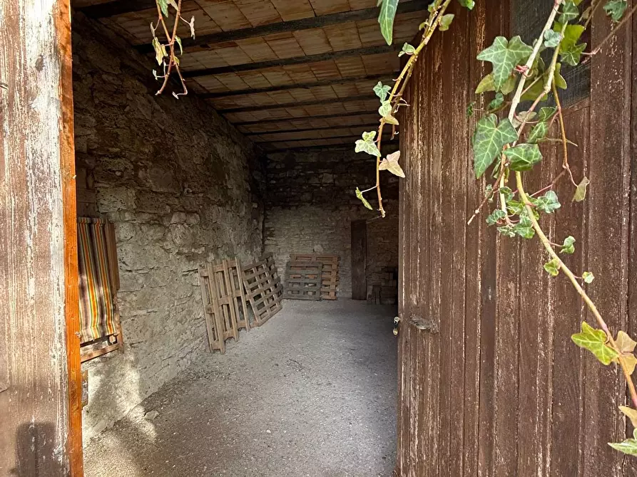 Immagine 12 di Casa indipendente in vendita  in Podalla a Acquacanina