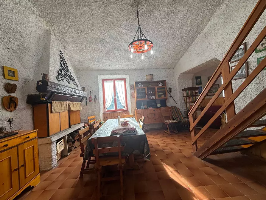 Immagine 18 di Casa indipendente in vendita  in Podalla a Acquacanina