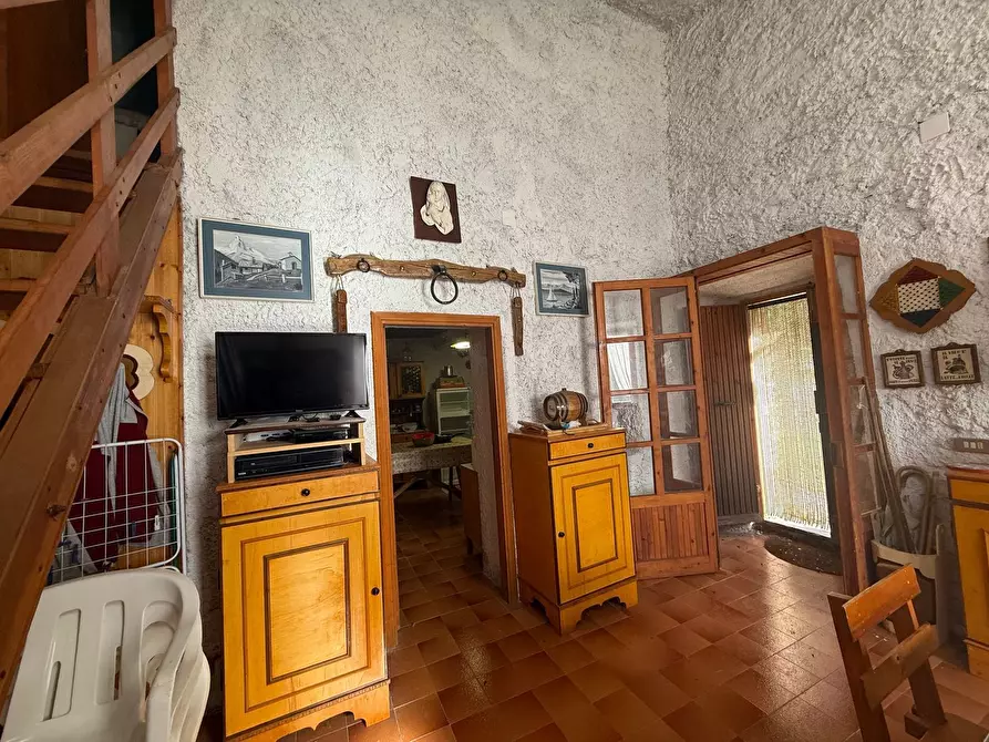 Immagine 19 di Casa indipendente in vendita  in Podalla a Acquacanina